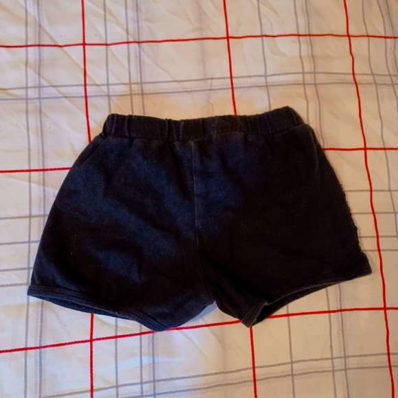 Little girls Large 4-5T  Black Sequin shorts ~ pink bow accent - Picture 3 of 3